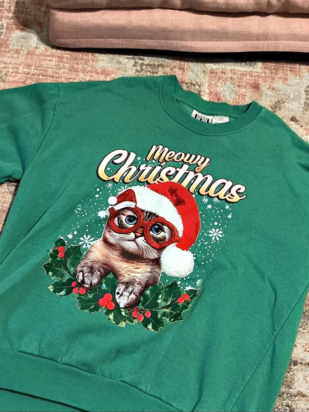 DOL Christmas Cat Graphic Sweatshirt Size XL NWT